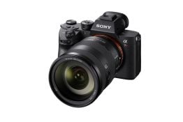 Sony A7R III Pairs Huge Resolution with Top Speed