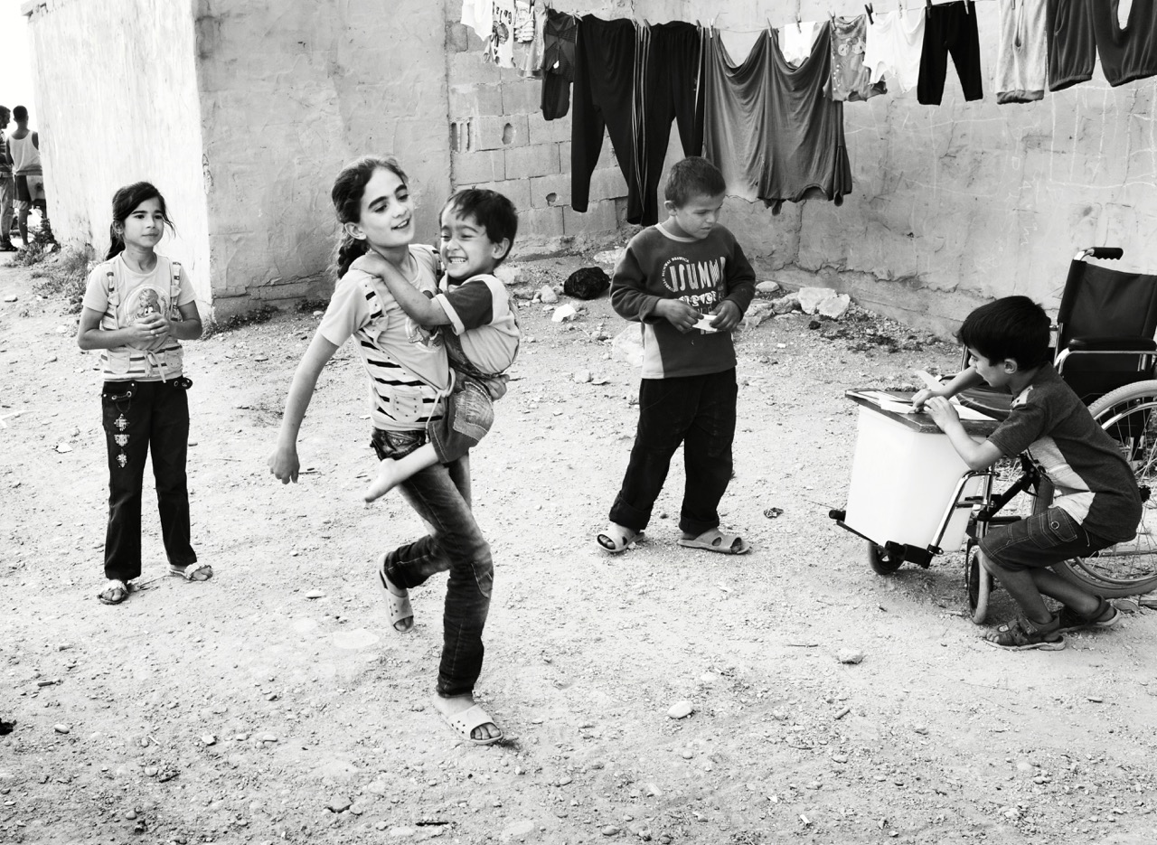 Images by photographer Giles Duley.