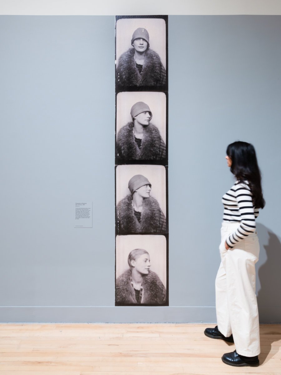  Installation Photography of Lee Miller at Tate Britain, 2 October 2025 &ndash; 15 February 2026. &copy; Lee Miller Archives, England 2025. All rights reserved. leemiller.co.uk. Photo &copy; Tate (Sonal Bakrania).<